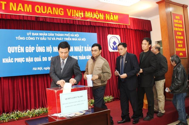 Các cá nhân và tập thể thuộc Công ty Mẹ và các đơn vị thành viên Tổng Công ty quyên góp, ủng hộ nhân dân Nhật Bản khắc phục hậu quả do động đất và sóng thần